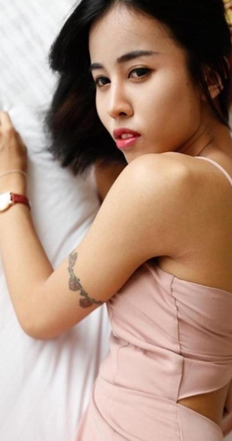 FlirtyFoxxy from Greater London,United Kingdom